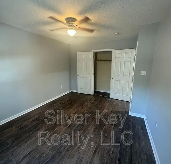 525 Scott St #1 — Photo 11