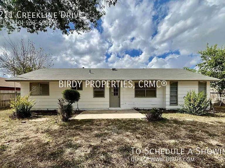 8211 Creekline Dr — Photo 31