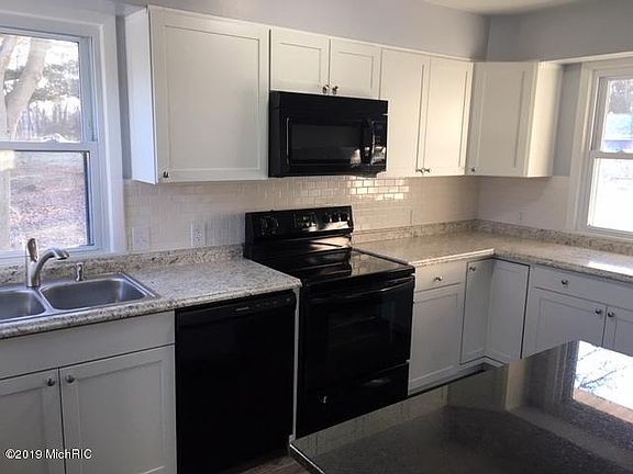 4th image of 6547 Oakland Dr
