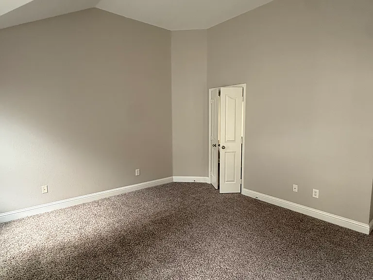 3105 Whispering Pine Blvd — Photo 12