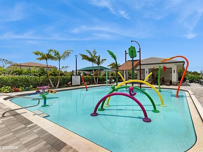8350 Royal County Down Rd — Photo 44