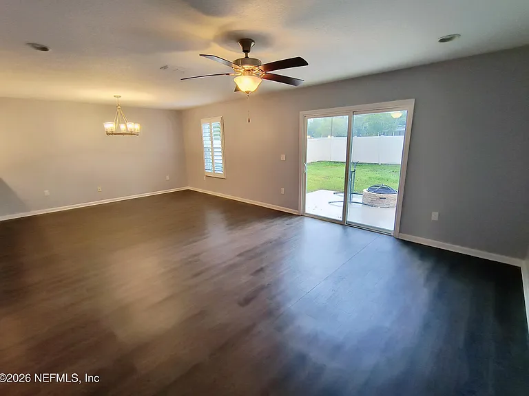 1211 Sarahs Landing Dr — Photo 7