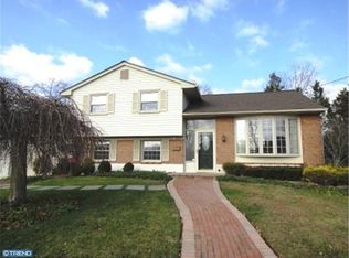 136 Hollyoke Rd, Somerdale, NJ 08083
