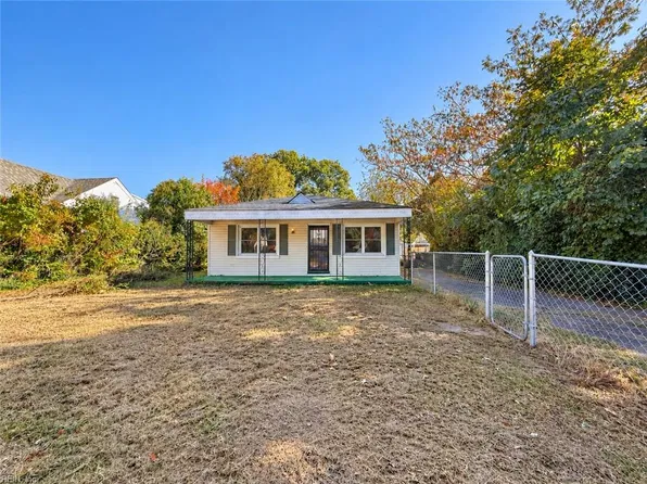 8134 Old Ocean View Rd, Norfolk, VA 23518