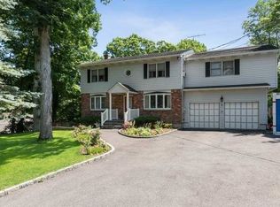 4 Kings Walk, Rocky Point, NY 11778