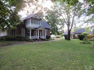 416 B Ave E, Oskaloosa, IA 52577
