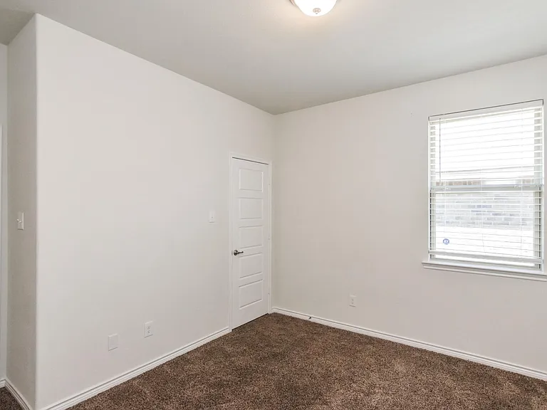 6317 Crownmere Dr — Photo 10
