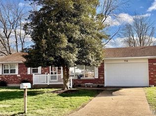 732 Moore Ave, Farmington, MO 63640