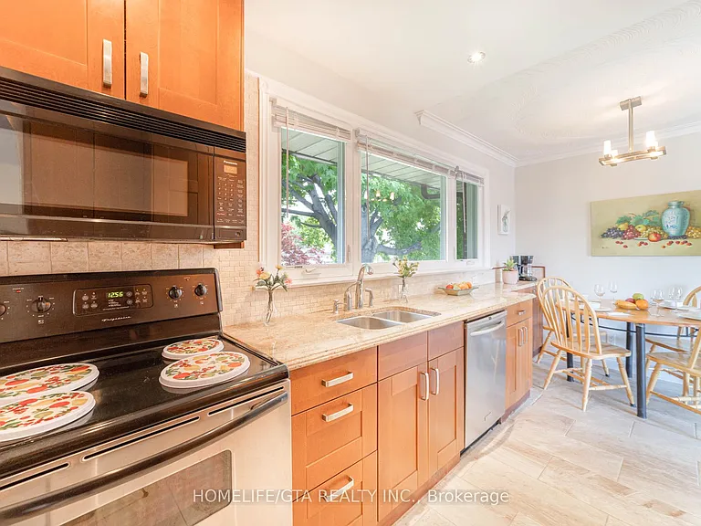 8 Laxford Ave — Photo 7