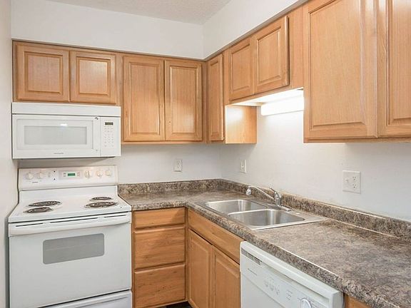 3rd image of 303 Finkbine Ln #E93c278e5