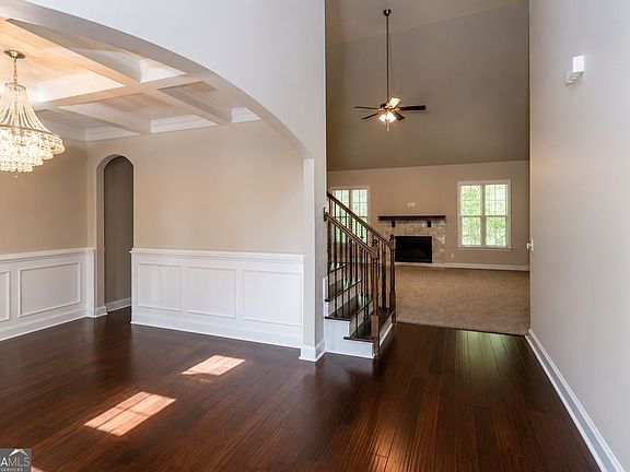 2nd image of 147 Nobility Ln