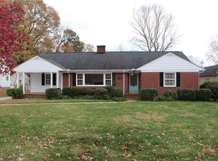 514 Country Club Dr, Burlington, NC 27215