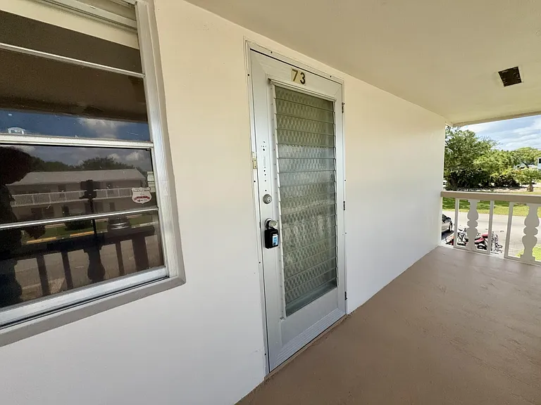 73 Hastings E — Photo 11