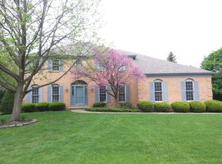 606 Robin Ct, Roselle, IL