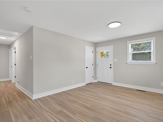 4409 Deep Creek Blvd, Portsmouth, VA 23702