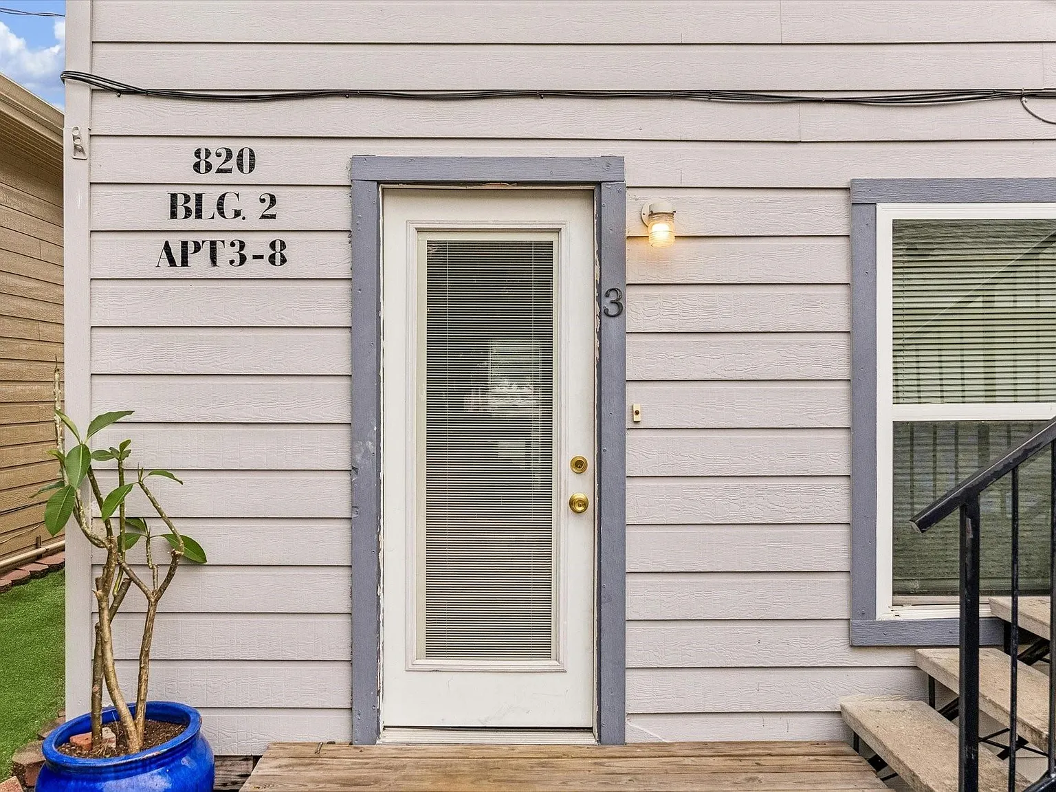 1 bed, 1.0 bath, 500 sqft, $1,095 — Photo 2