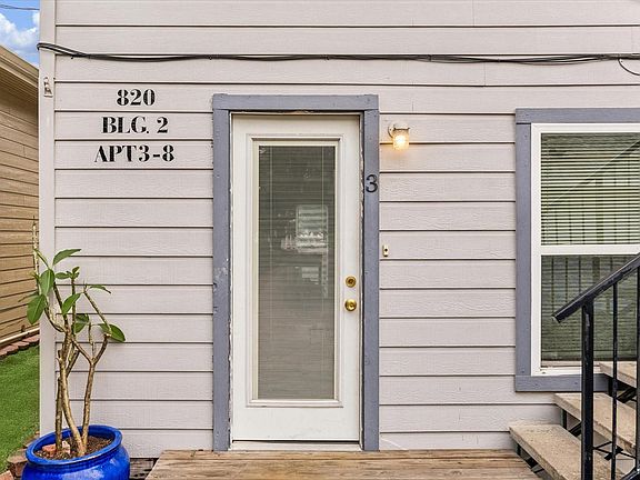 2nd image of 820 Heights Blvd #3