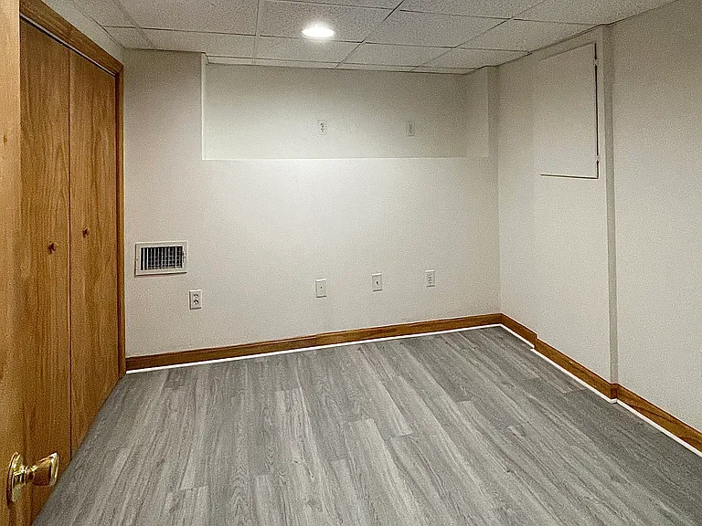 417 Brown St #43 — Photo 11