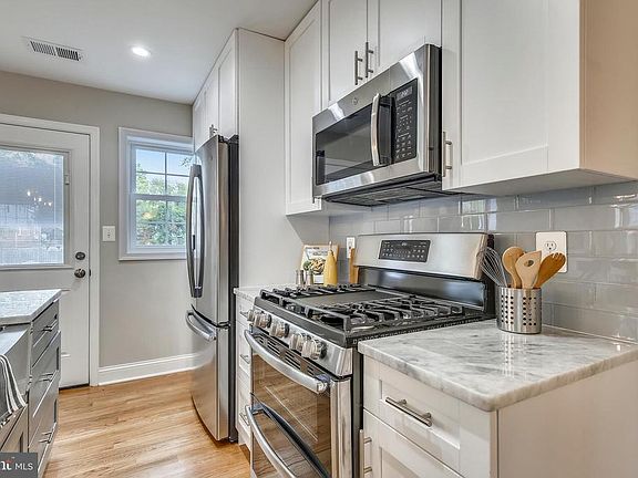 3rd image of 2303-A Burke Ave