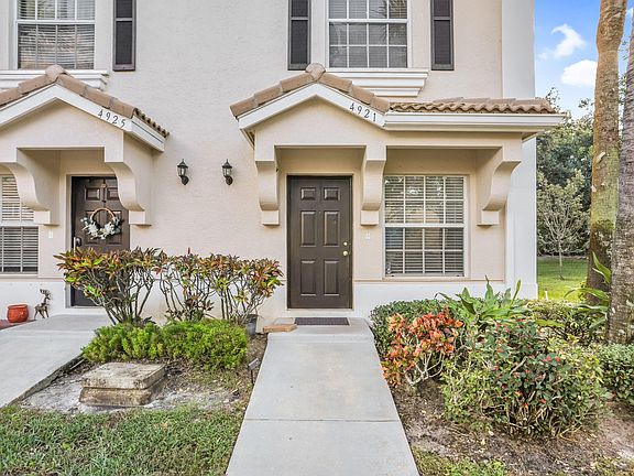 2nd image of 4921 Palmbrooke Circle