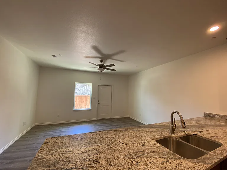 520 S 1st Ave #5 — Photo 10