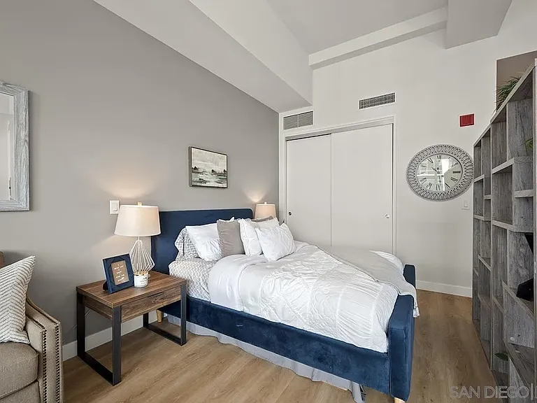 350 W Ash St #1006 — Photo 16