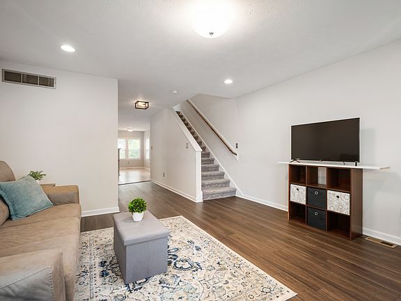 5th image of 1117 S Capitol Ave