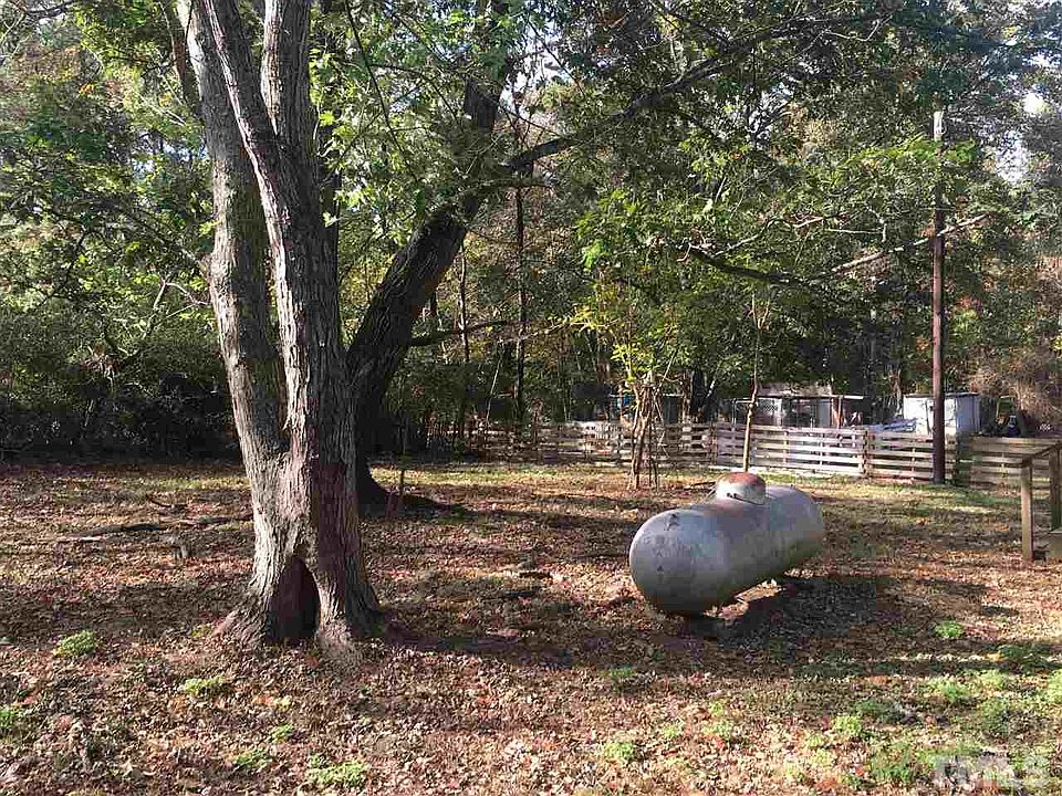 2nd image of 2108 Aiken Ave