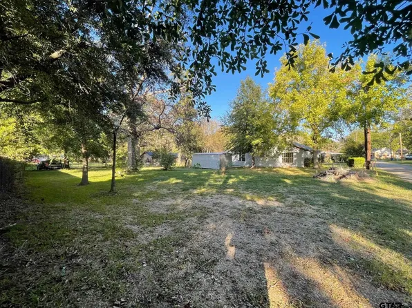 710 Polk Ave, Crockett, TX 75835