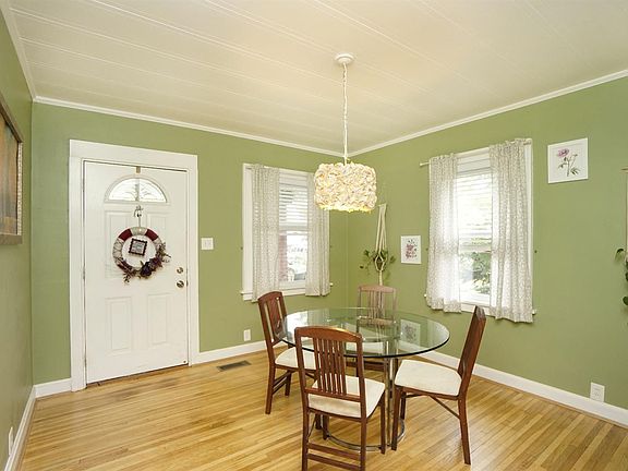 4th image of 8104 Dalton Ave