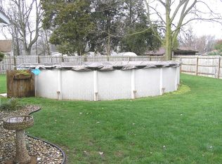 305 East Ave, Manito, IL 61546