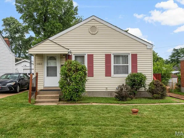 10613 Saint Philip Ln, Saint Ann, MO 63074