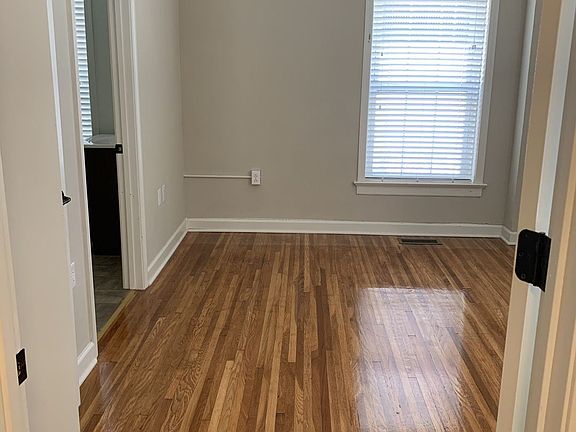 4th image of 1001 University Ave #108
