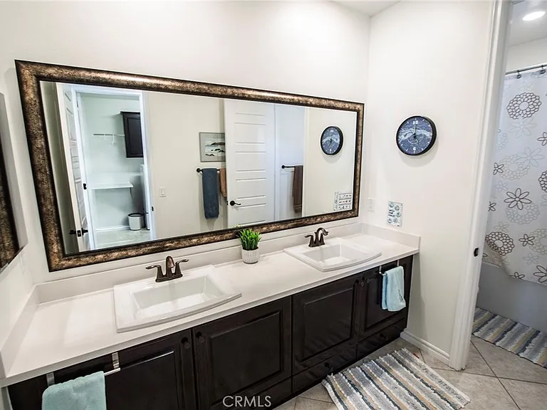 26424 Township St — Photo 42