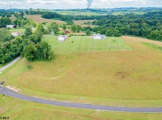 15 Belgian Ln, Morgantown, WV 26508