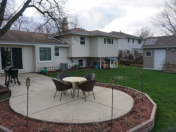 2nd image of 4521 Shabbona Ln