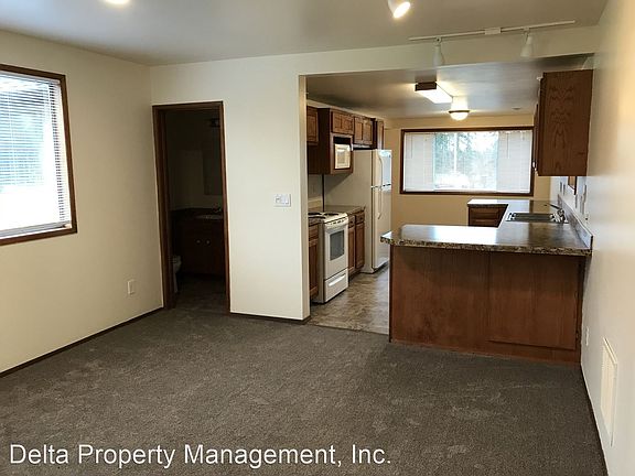 3rd image of 4305 83rd Ave NE