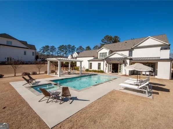 4184 Thompson Mill Rd, Buford, GA 30519