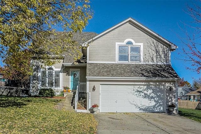 1st image of 904 Hawthorne Dr