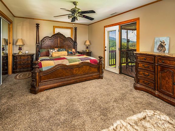 18th image of 50 Holland Ridge Dr