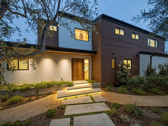4th image of 3211 Padaro Ln