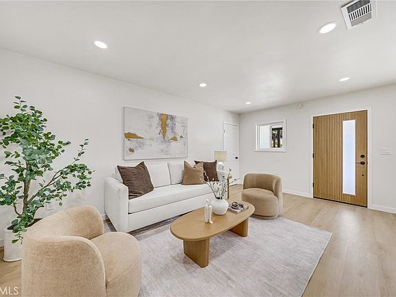 5th image of 2139 Wesleygrove Ave