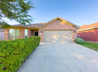 9067 Rushing River Dr, Fort Worth, TX 76118