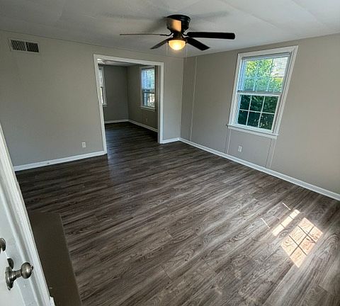 3rd image of 610 Chesnut St #4