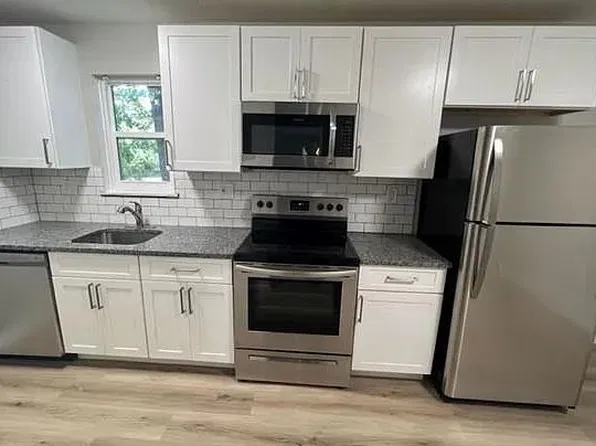 Washington Place, 160 W Washington St APT L3, Bristol, CT 06010