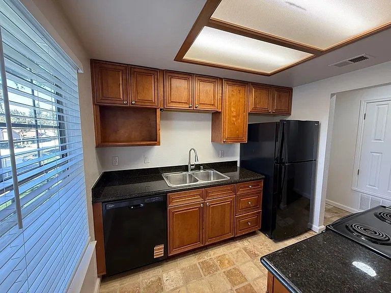 3937 Dale Rd #B — Photo 6