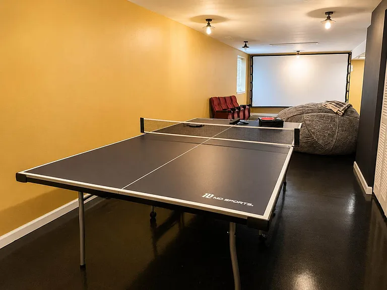 Building's Lounge