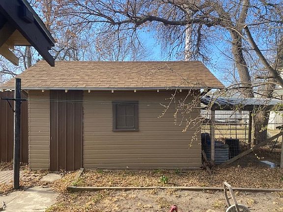 3rd image of 206 W Grove St