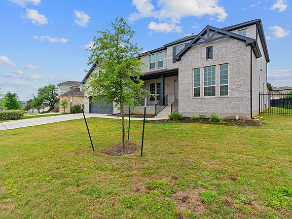 3rd image of 309 Pear Tree Ln