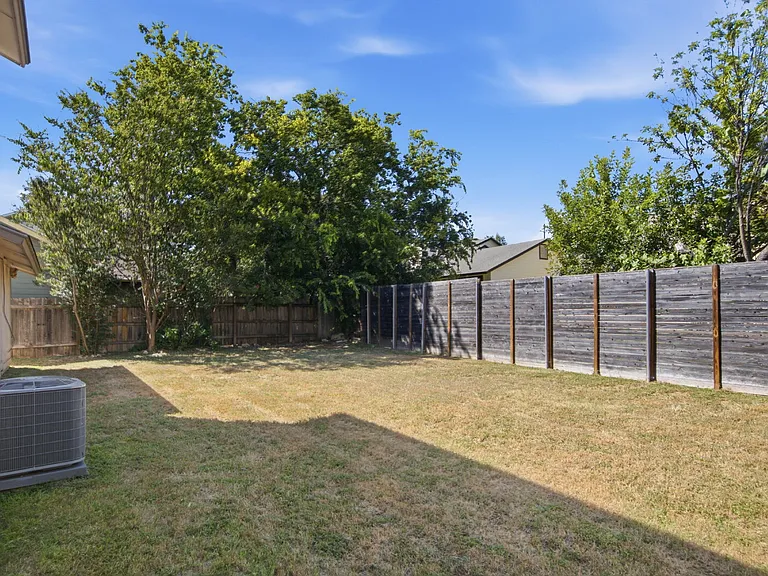 6700 Shiner St — Photo 27